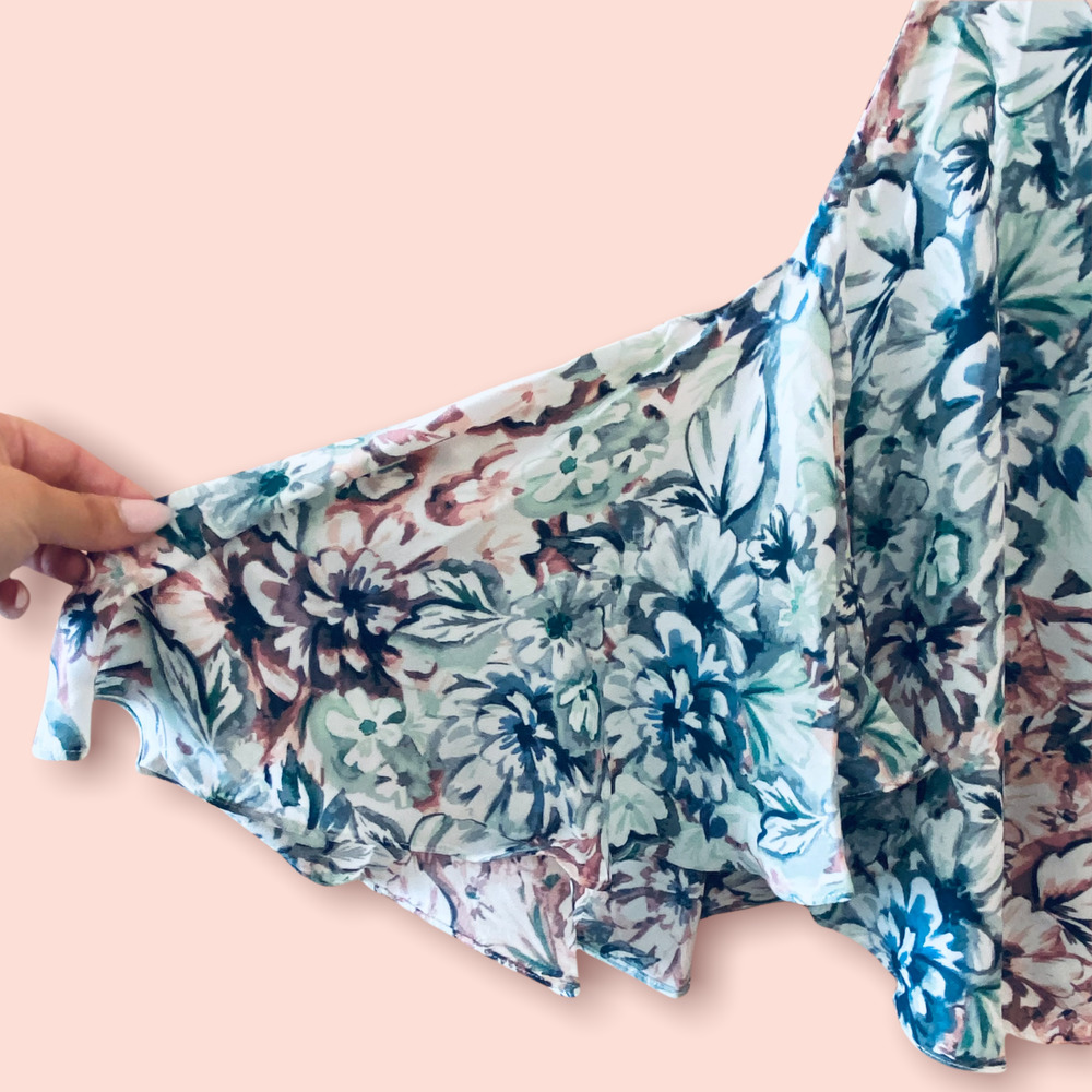 NEW Olivaceous Feminine Floral Cold Shoulder Top Small NWT - Picture 3 of 3